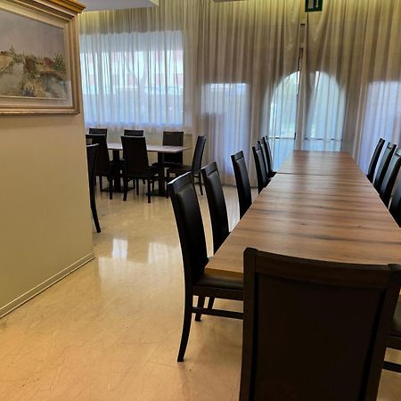 Hotel Albatros Mestre Eksteriør billede