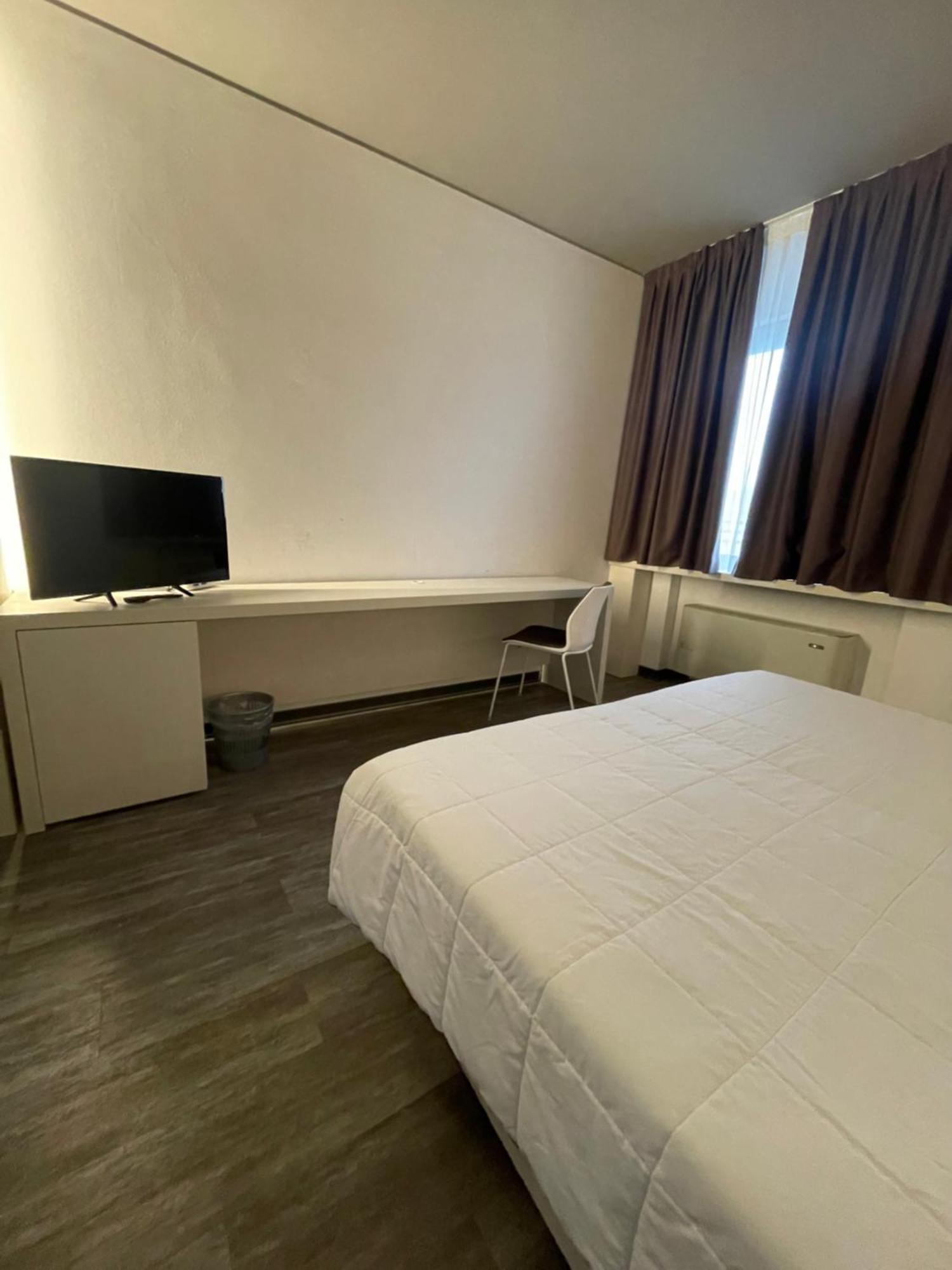 Hotel Albatros Mestre Eksteriør billede