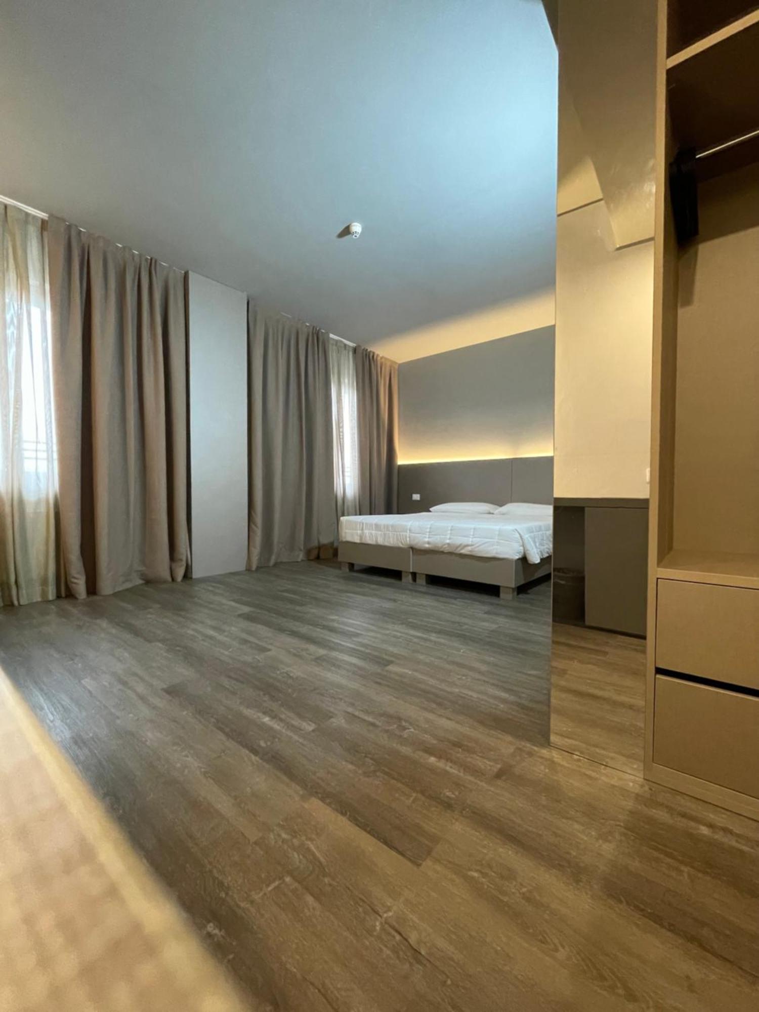 Hotel Albatros Mestre Eksteriør billede