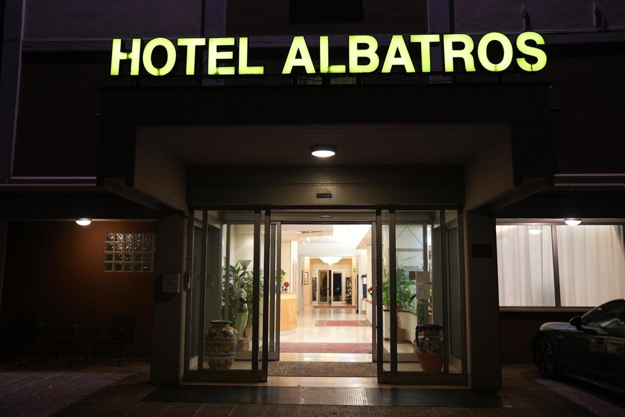 Hotel Albatros Mestre Eksteriør billede