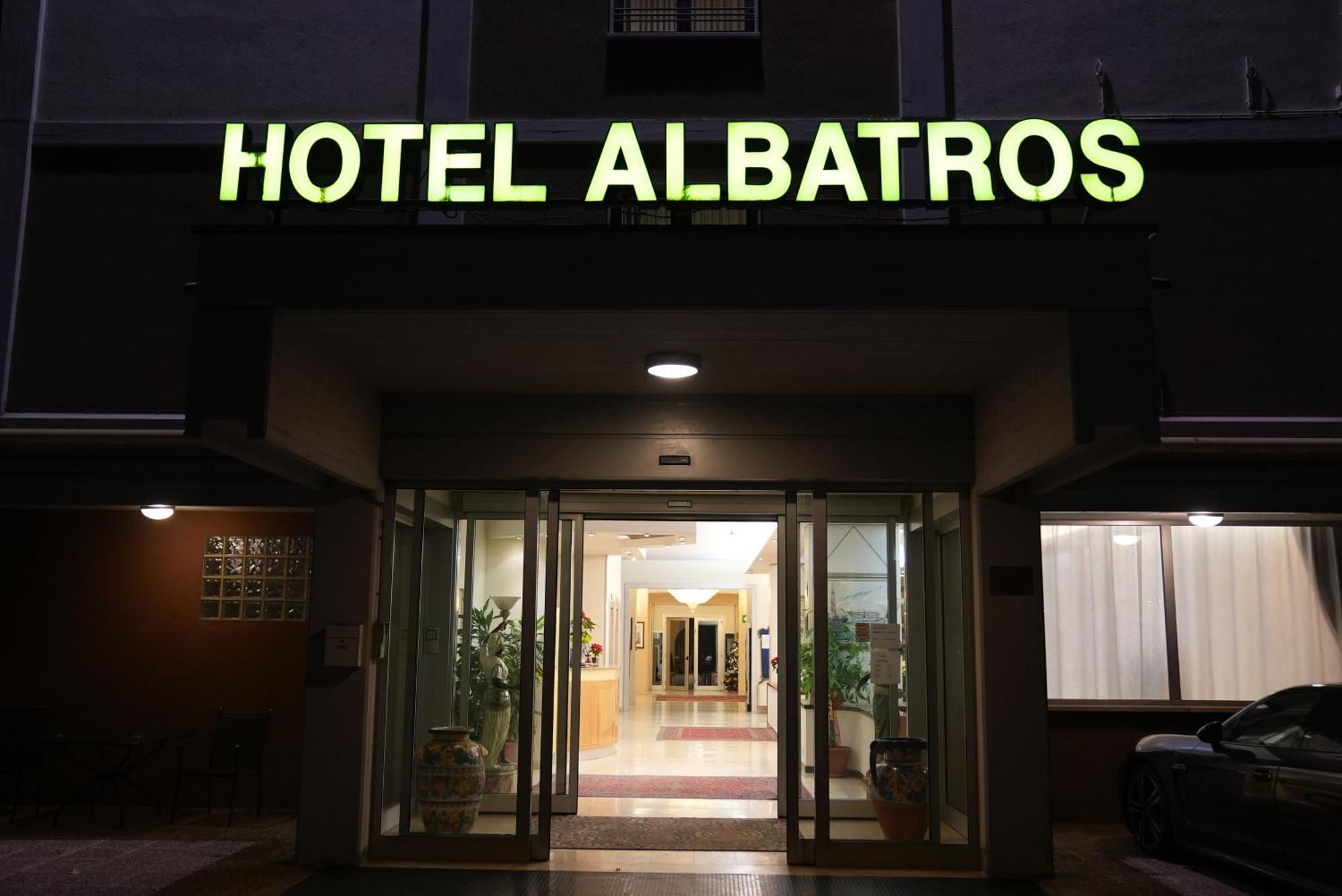 Hotel Albatros Mestre Eksteriør billede