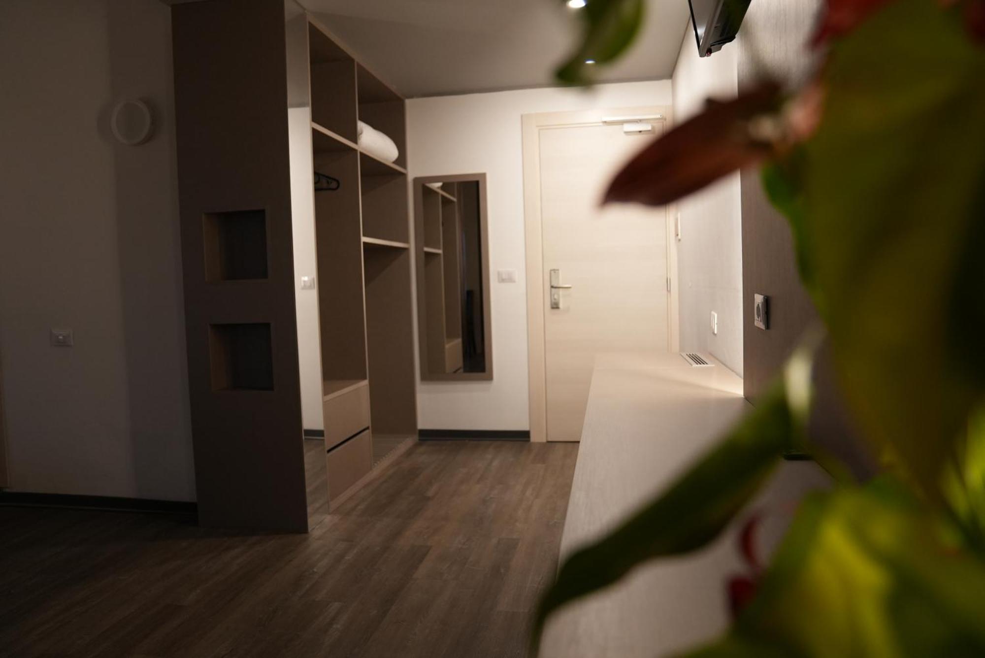 Hotel Albatros Mestre Eksteriør billede