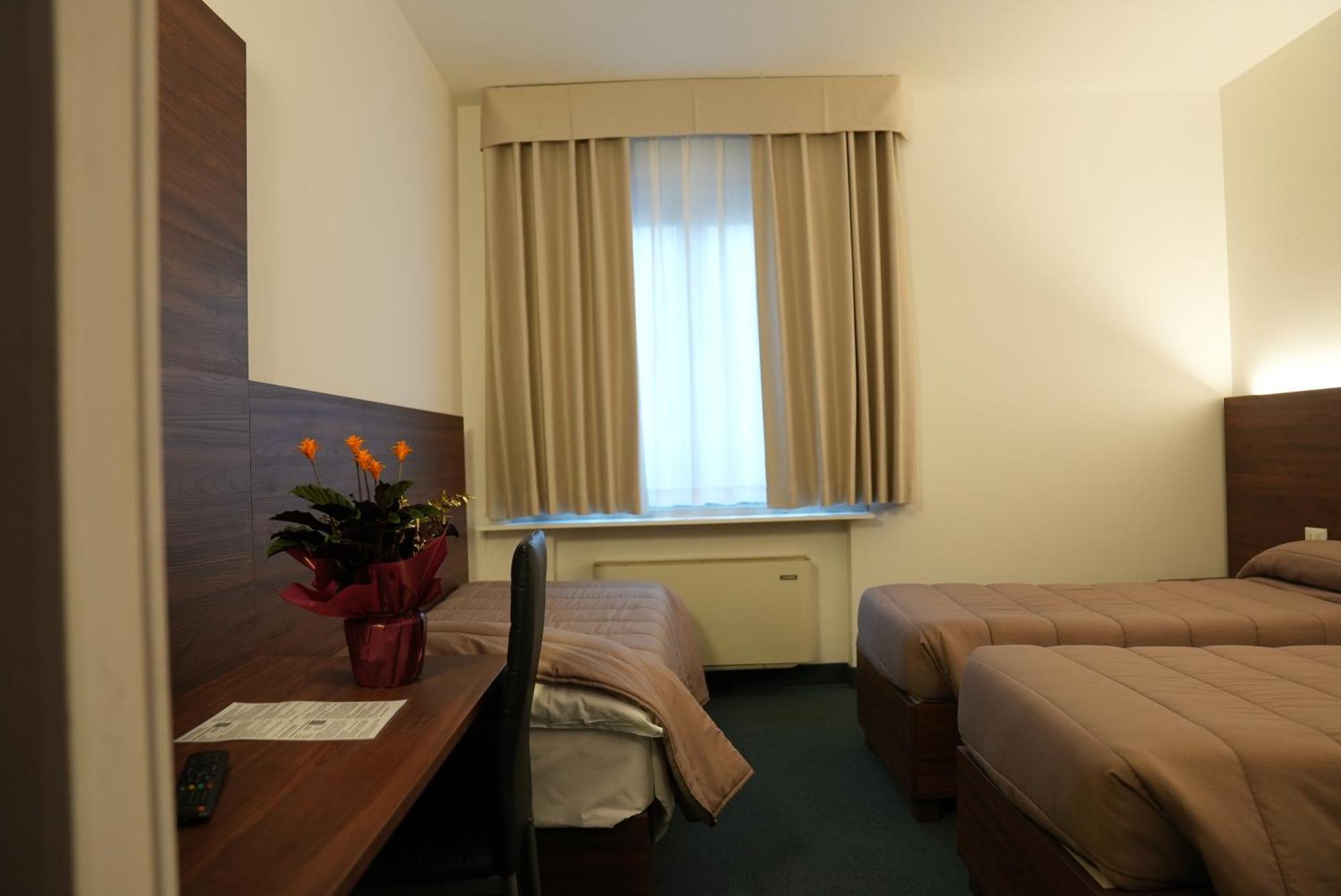 Hotel Albatros Mestre Eksteriør billede