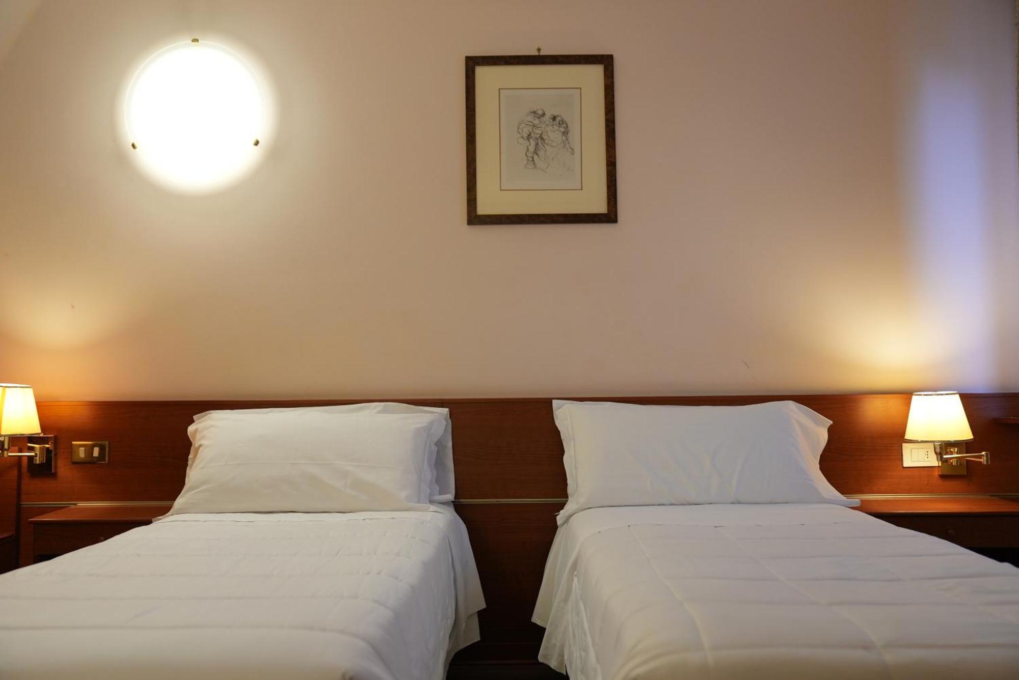 Hotel Albatros Mestre Eksteriør billede