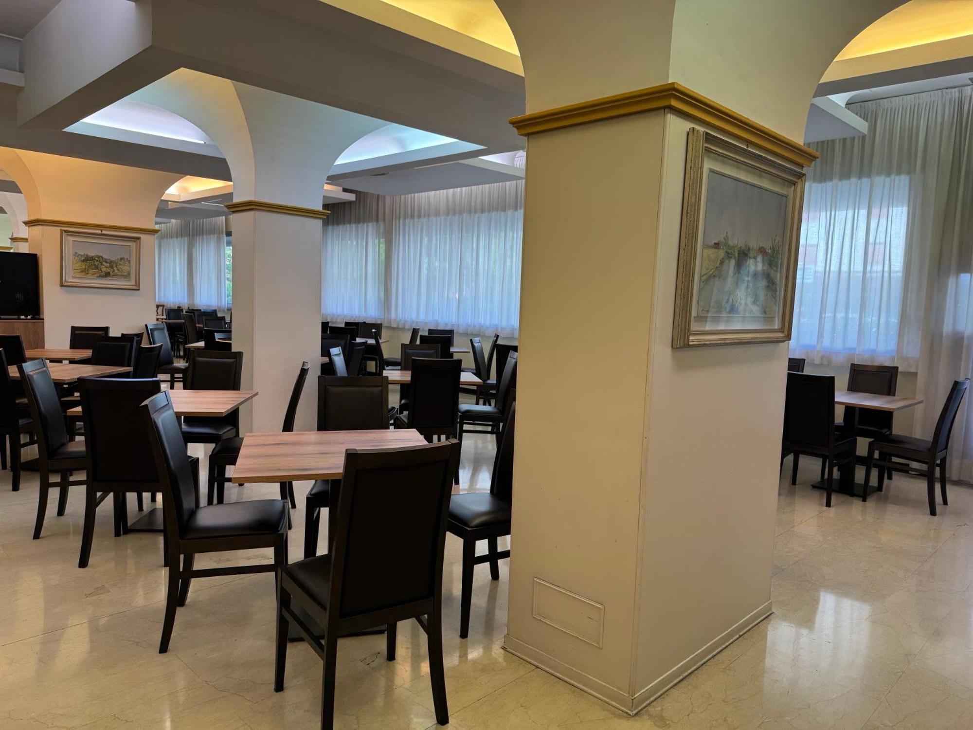 Hotel Albatros Mestre Eksteriør billede